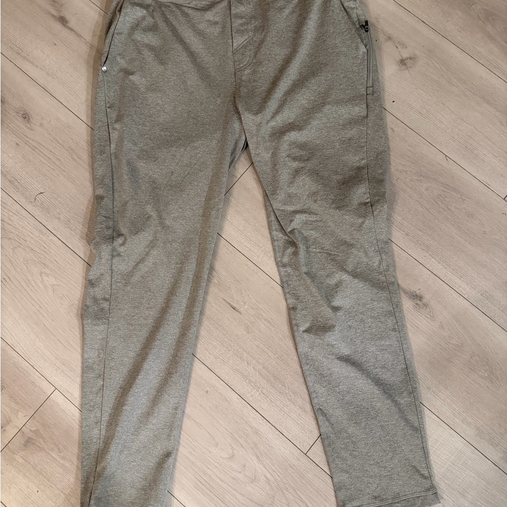 Vuori Men's Gray Sweatpants XL - Picture 2 of 4